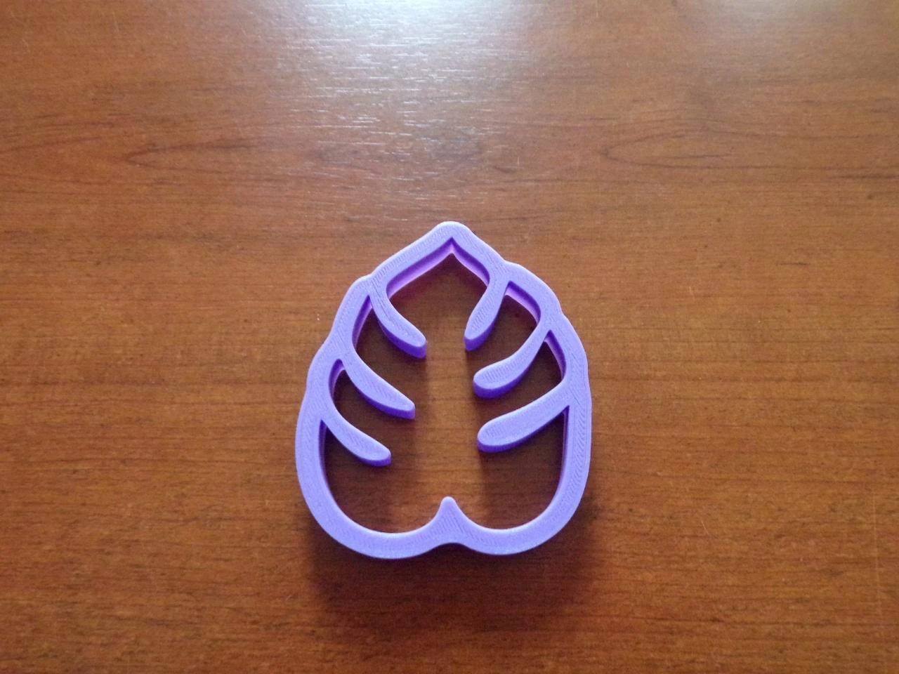 emporte pièce feuille N°2 3D geprint PLA ongeveer 9 x 7,3 x 1 cm – photo 2